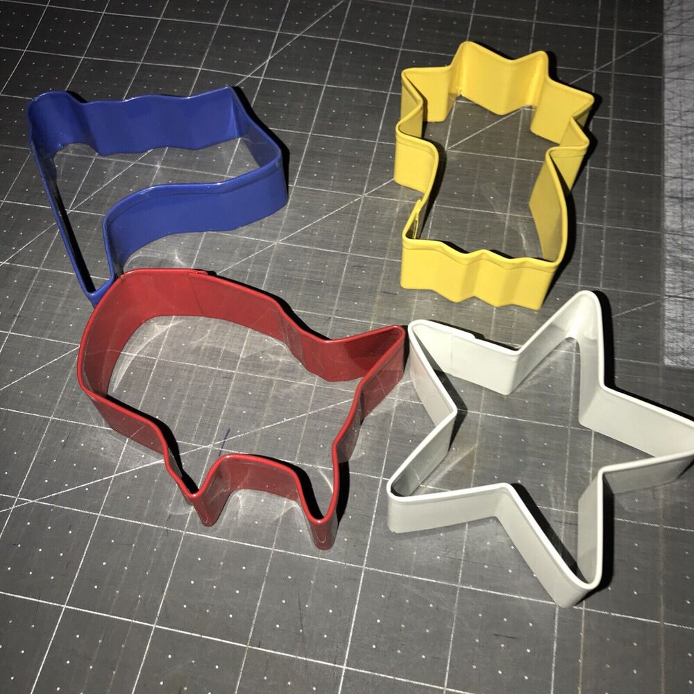Vtg Wilton Cookie Cutters Set of 4 Patriotic Flag Shooting Star USA Map - Picture 3 of 4